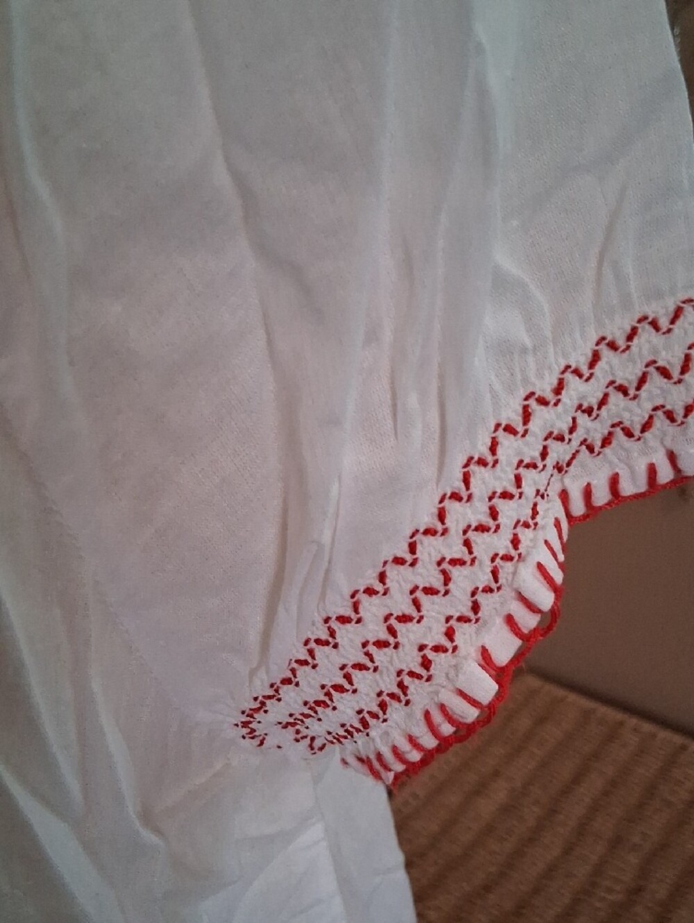 Tommy Hilfiger White Peasant Blouse with Red Embroidery. Size XL - Picture 4 of 13